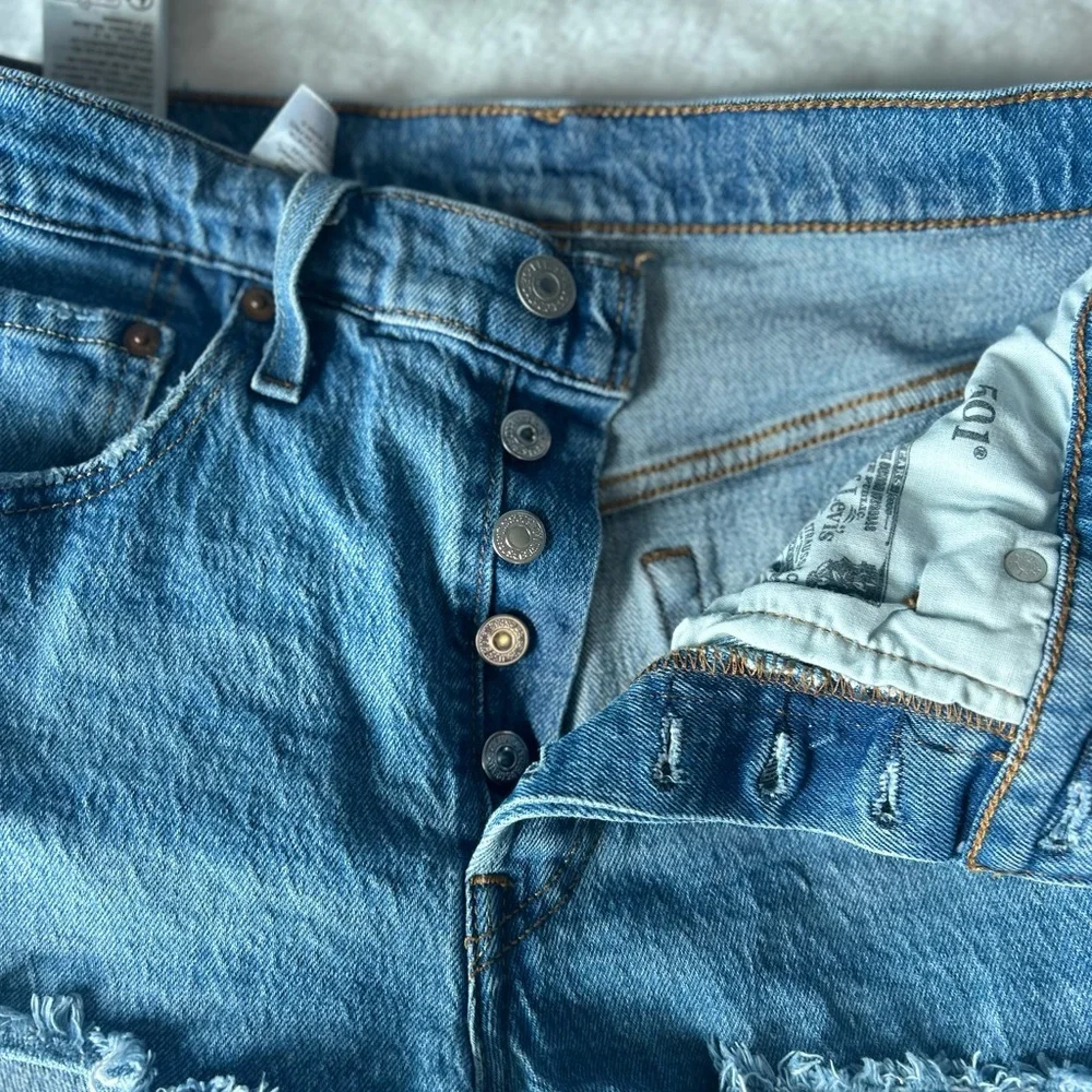 Levi’s 501 High Rise Cutoff Shorts Distressed Raw Hem Sz 25 - Picture 8 of 10